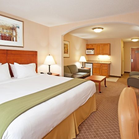 Holiday Inn Express Hotel & Suites Bay City By Ihg Luaran gambar