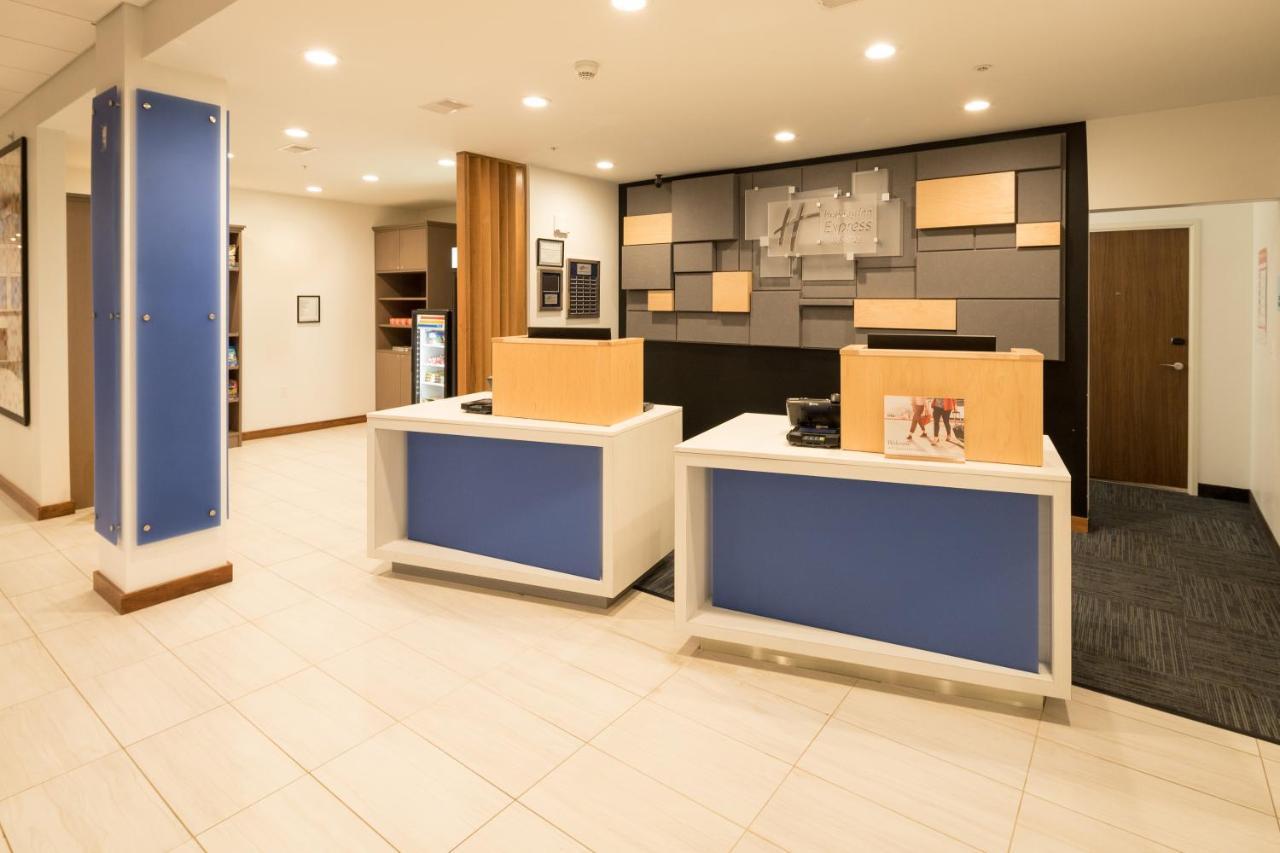 Holiday Inn Express Hotel & Suites Bay City By Ihg Luaran gambar